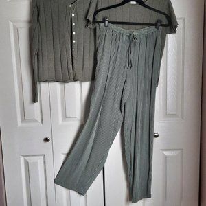 Jones New York Sport Petite Striped Moss / Olive & White Pants Size Small P